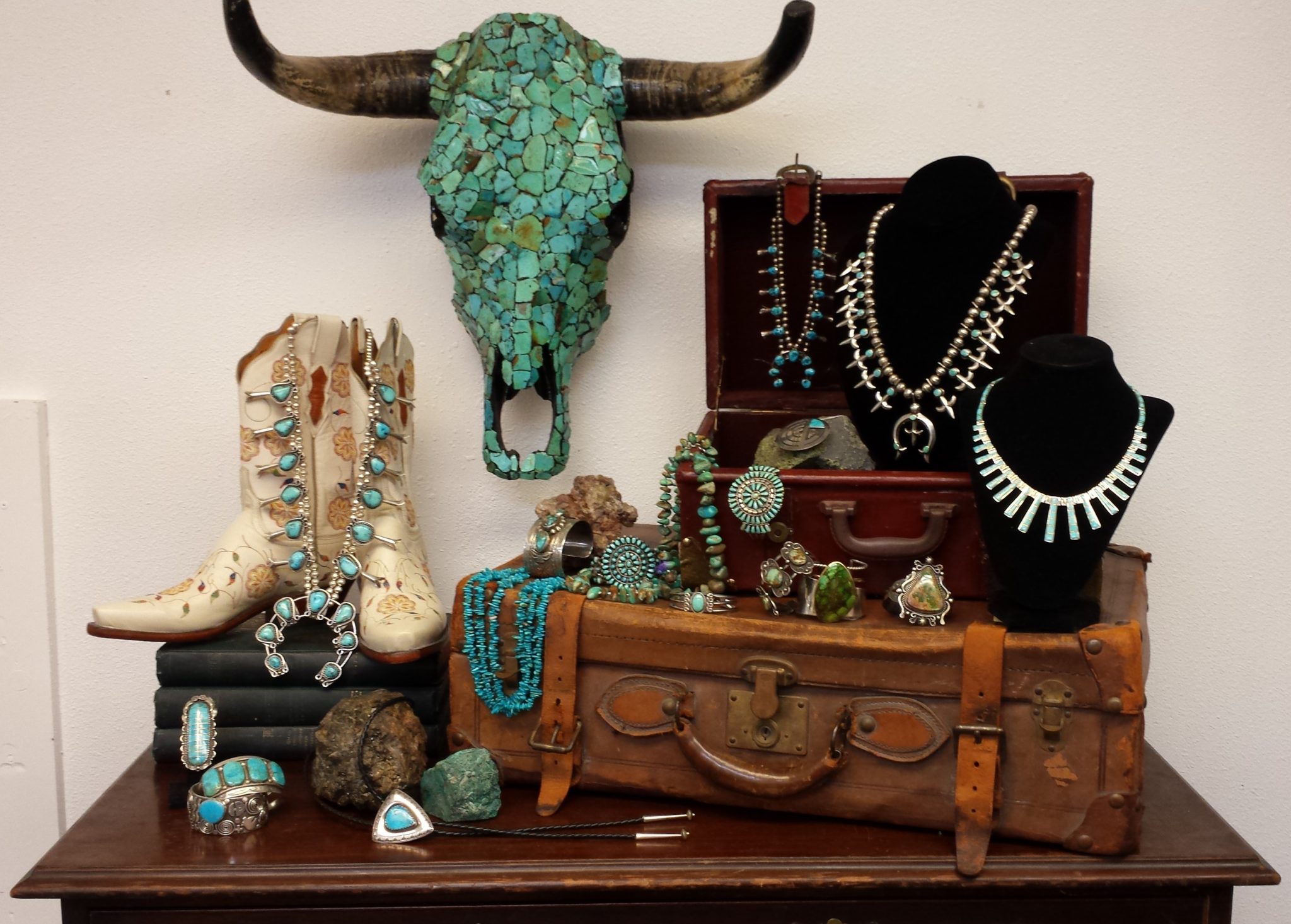 TUCSON INDIAN JEWELRY | Tim Yazzie Silversmith Video