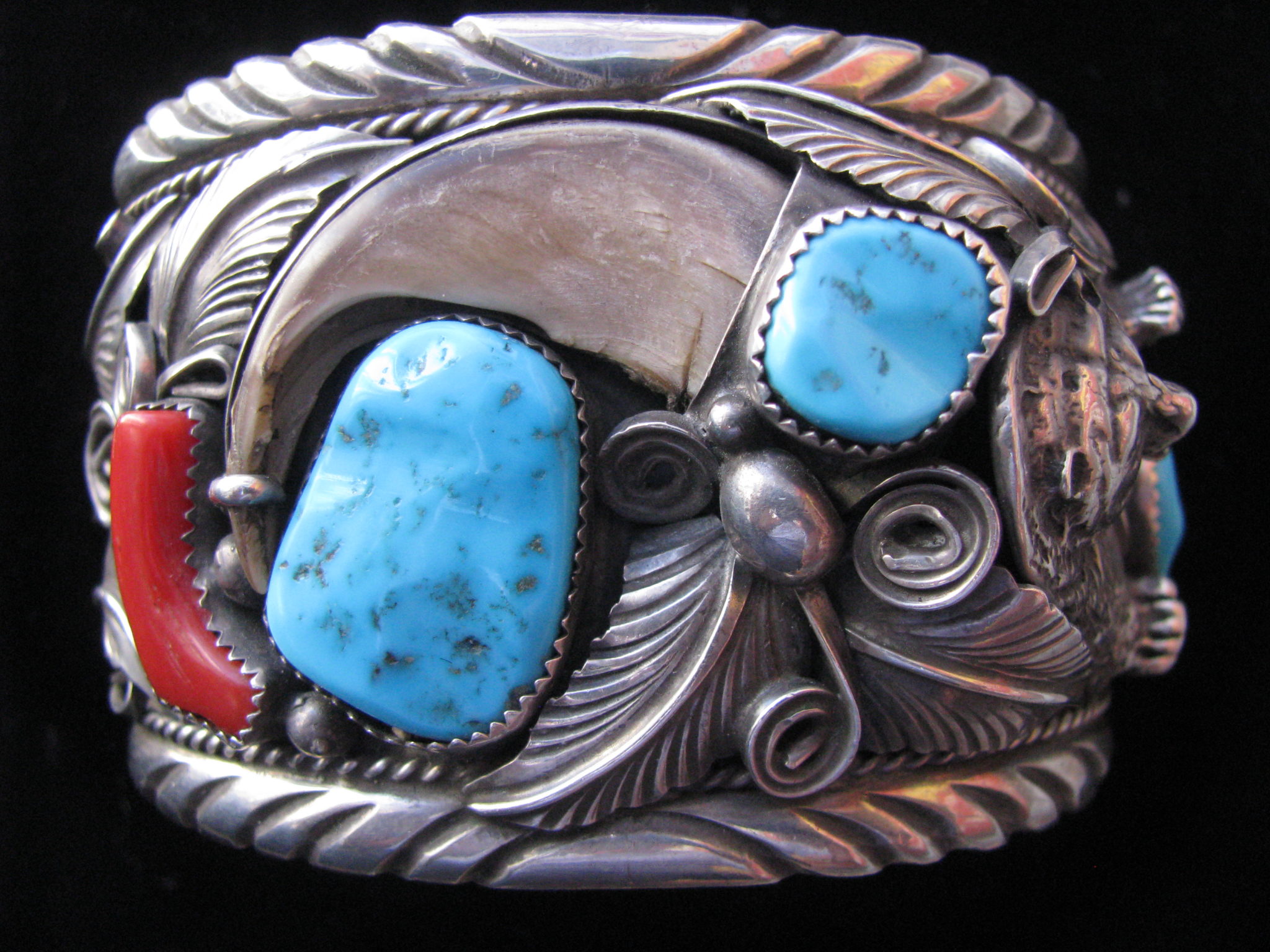 😢 SOLD - MIKE THOMAS Jr. Navajo Sterling Silver and Turquoise Bear Bracelet