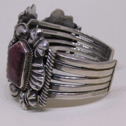 Side view of Kirk Smith Navajo Purple Spiny Oyster Bracelet