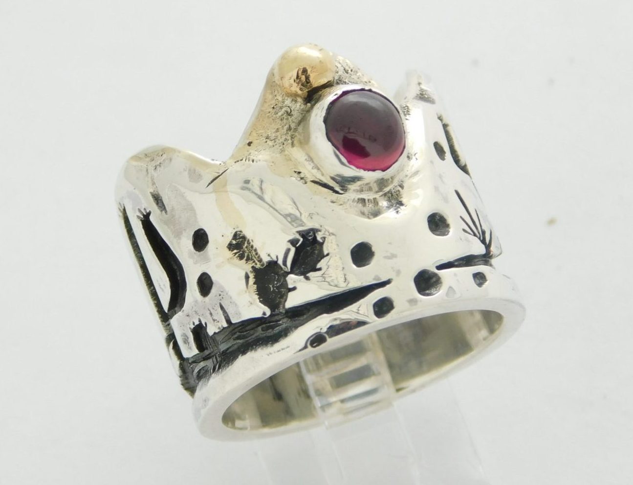 artist JAMES FENDENHEIM April 12, 2022TUCSON INDIAN JEWELRY25