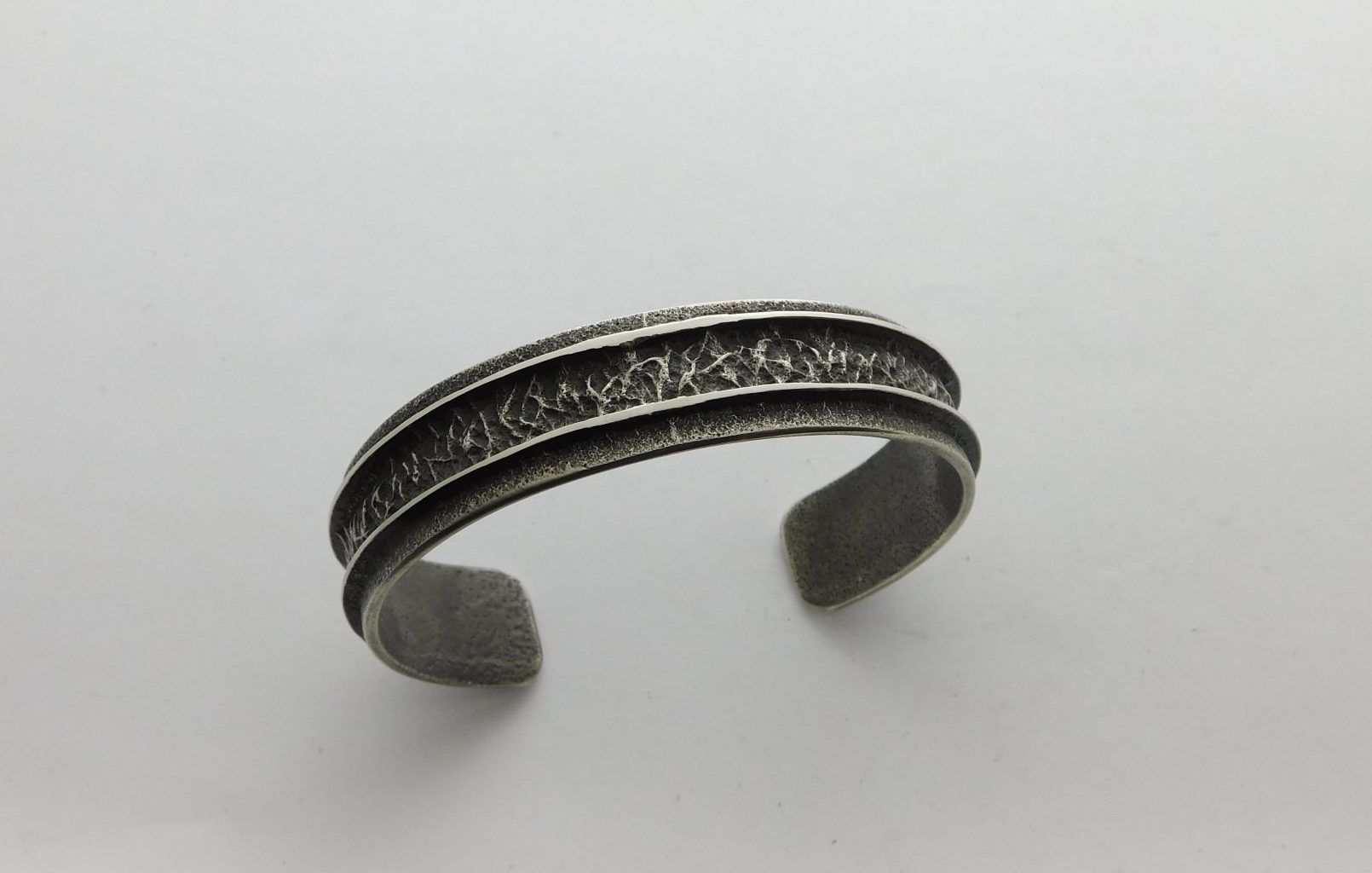 Delbert Arviso Navajo Sterling Silver Tufa Cast Textured Bracelet