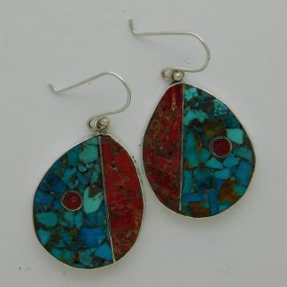 MARY CORIZ AGUILAR Santo Domingo oval Spiny Oyster and Turquoise Vertically Split Design Earrings