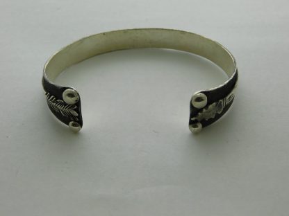 Rear view of Adam Ramirez Ute / Acoma Pueblo Sterling Silver Arrow Bracelet