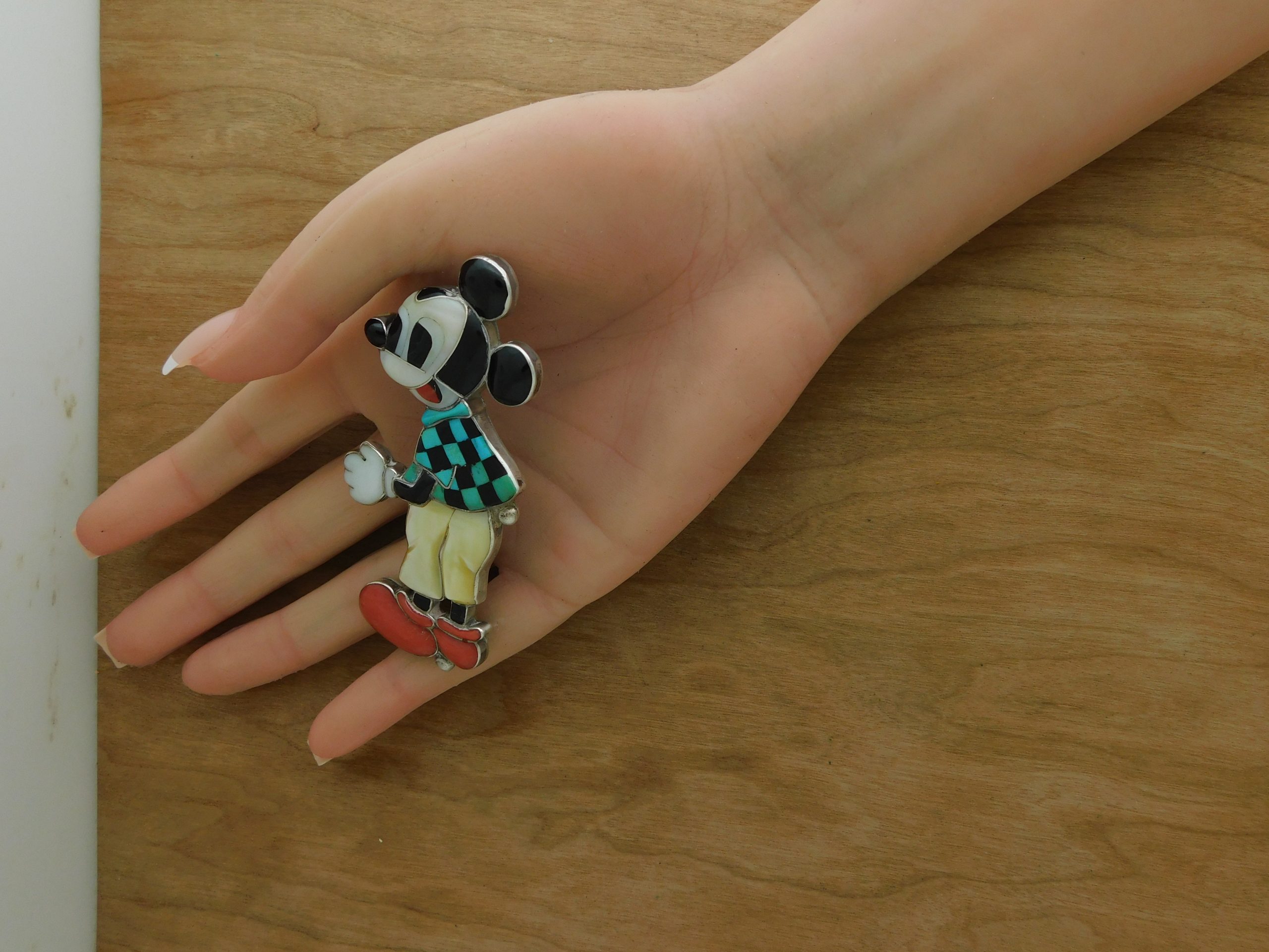 NESTACIO Zuni Toon Pendant - Image 3