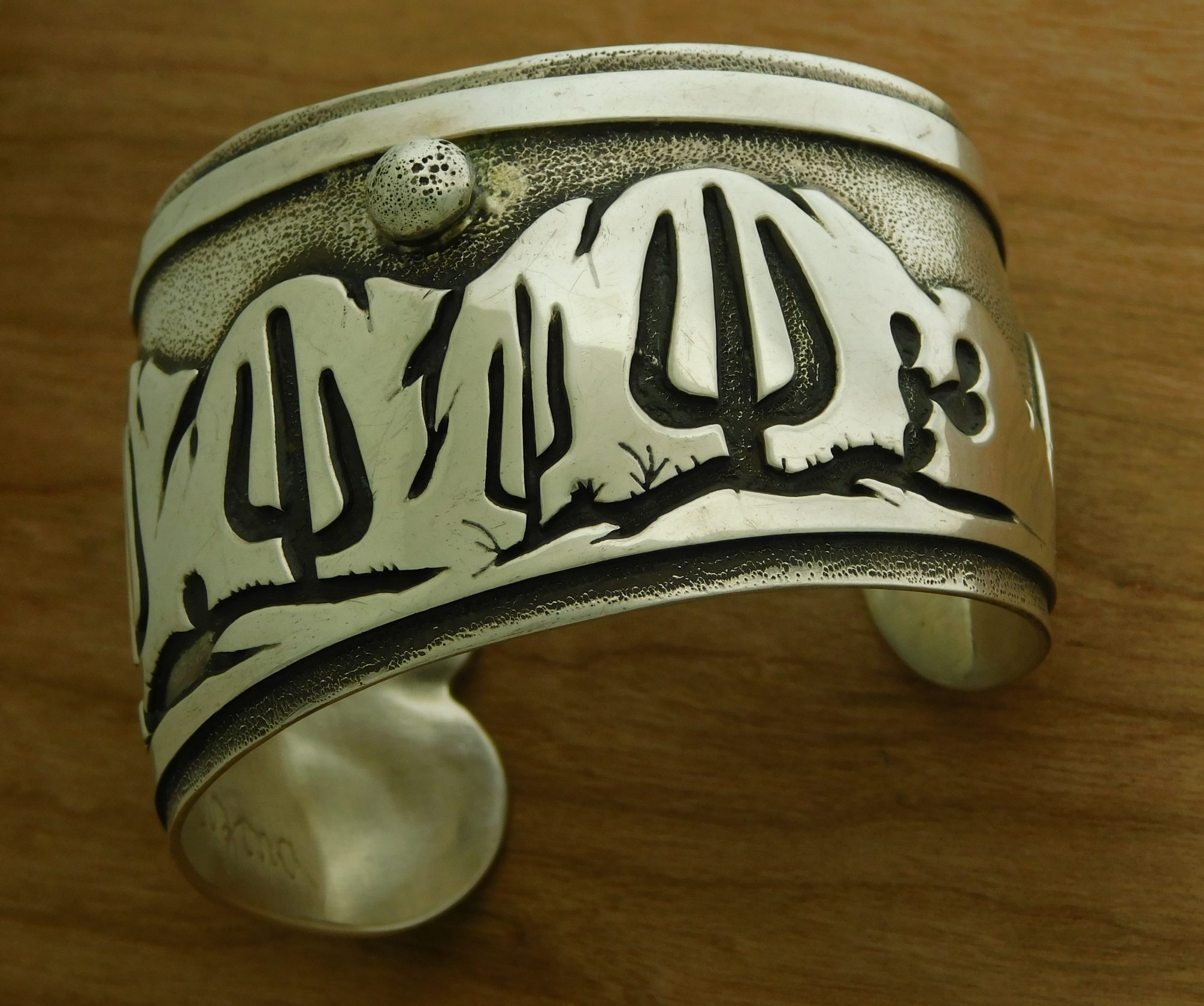 Fendenheim T.O. Desert Cuff
